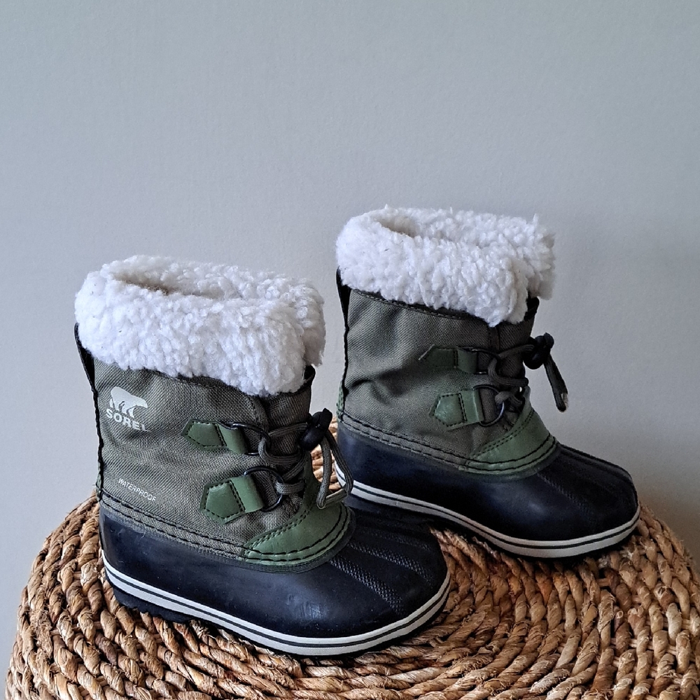 Sorel Toddler‎ Boys Waterproof/Insulated Snow/Winter/Outdoor Green Boots S-10